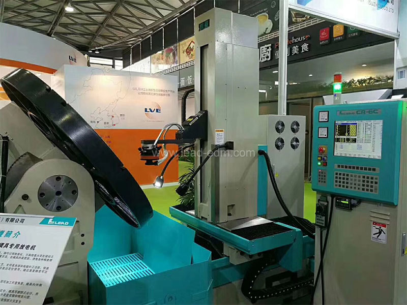 群基五軸輪胎模具專用放電機(jī)、四軸刻字機(jī)在上海展示 - 圖2