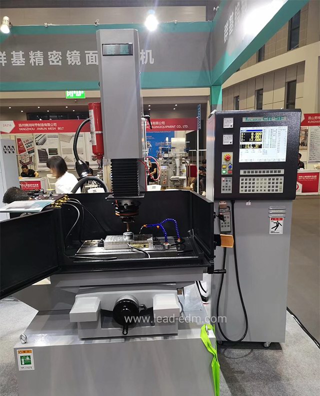 群基鎢鋼模具專(zhuān)用放電機(jī)CR-5F - 3