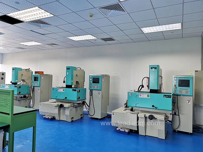 群基ZNC火花機CR5C
