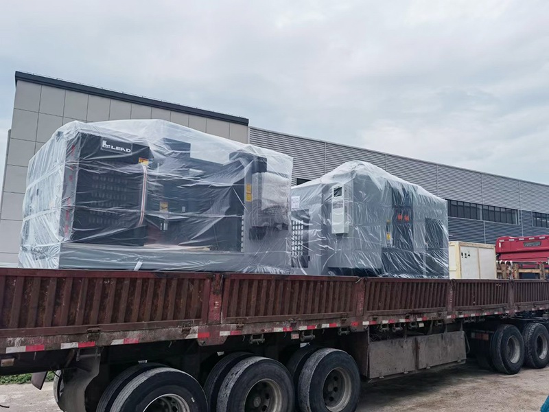 群基加工中心CHV850交付客戶使用